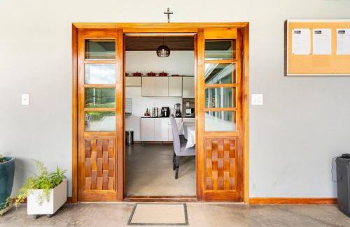 Jarinu House | Chácara em Atibaia para até 20 pessoas