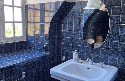 Nazelles-Negron Bed & Breakfast | Château de la Huberdière