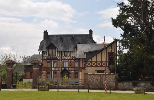 La Haye-de-Routot House | Château des Ifs, a former 18th-century presbytery, is an elegant family home.