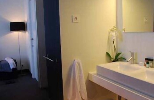 Saint-Front-de-Pradoux Hotel | Château La Thuilière