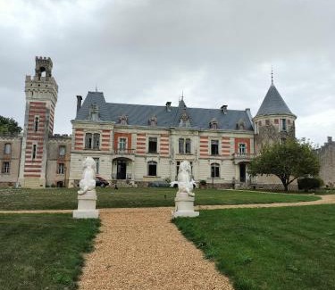 Auzouer-en-Touraine House | Château le haut villaumay