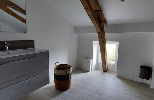 Le Poire-sur-Vie Bed & Breakfast | Chêne en campagne. Breakfast included. Llama breeding