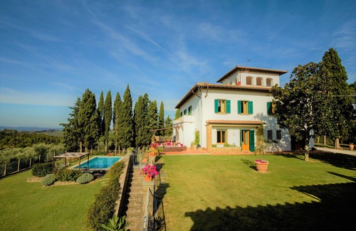 San Casciano in Val di Pesa Villa | Charming Villa Torre in Chianti, 8 ensuite bedrooms, pool, Florence, Wi-Fi, A/C.