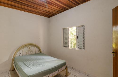 Suzano House | Chacara c wifi, churrasq, pisc, lazer,pet friendly