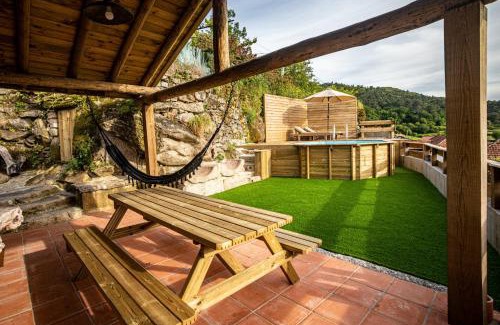 Moncao Ski Chalet | Chalé dos Penedos, sossego e piscina privada