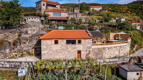 Moncao Ski Chalet | Chalé dos Penedos, sossego e piscina privada