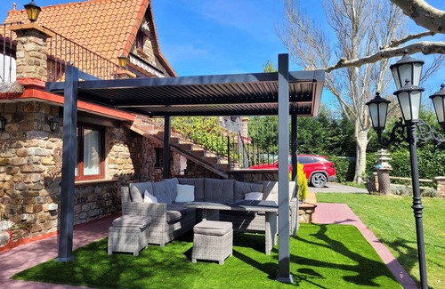 Nieva de Cameros Ski Chalet | Chalét Rural Exclusivo a pie del Pantano de El Rasillo