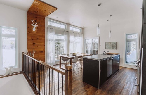 Sainte-Emelie-de-L'Energie Ski Chalet | Chalet Kabana Spa on Lake Beaudoin