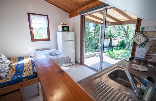 Montreal Ski Chalet | CHALET 1 - Terrace, garden furniture, beautiful view, swimming pool, summer entertainment