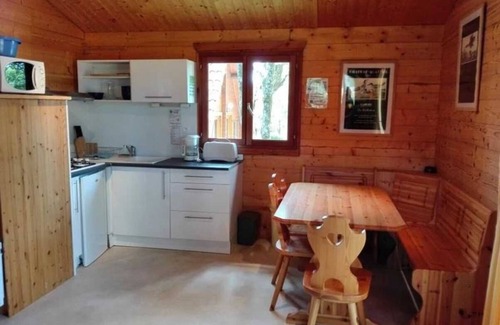 Saint-Cirq-Lapopie Ski Chalet | Chalet 3 étoiles - Piscine - efchbg