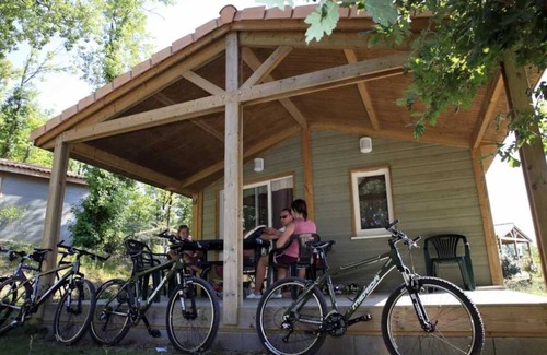 Monclar-de-Quercy Ski Chalet | Chalet 3 étoiles - Piscine - eebbib