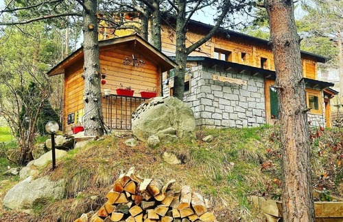 Formigueres Ski Chalet | Chalet 300 m2 12 or more persons 5 bedrooms, 5sdb/wc, Jacuzzi and Hamman