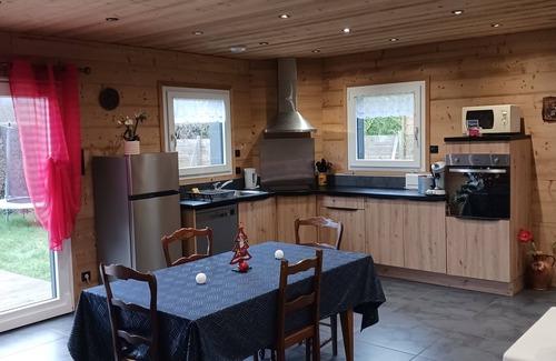 Jarmenil Ski Chalet | CHALET 4* CLOTURE (pets allowed) 8 MN CASCADES TENDON PROCHE GERARDMER SAUNA.