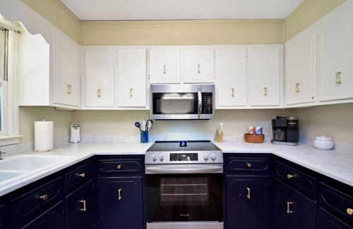 Beech Mountain Ski Chalet | Chalet About at 4366 ft Elevation|Sleeps 10|Pet-Friendly Retreat