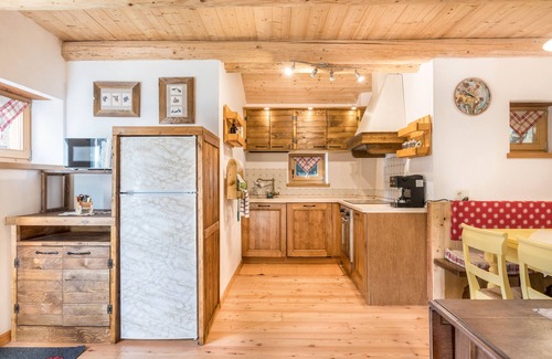 Primiero San Martino di Castrozza House | Chalet Baita Dani with Mountain View, Sauna, Wi-Fi & Terrace