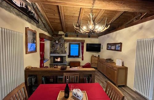Courmayeur Ski Chalet | Chalet Chez Louis - Alpine Charm with Mont Blanc View & Ski Access