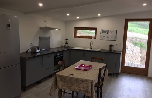 Saint-Raphael Ski Chalet | Chalet Complet Pour UN Agreable Sejour Entre Prairie ET Verdure