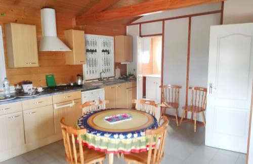 Presles-et-Boves Ski Chalet | Chalet confortable à Presles-et-Boves - 40 m² avec jardin