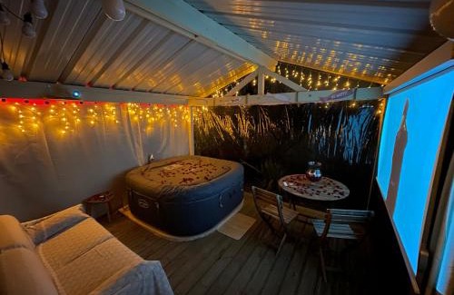 Carrieres-sous-Poissy Ski Chalet | Chalet cosy bord de Seine 30min paris