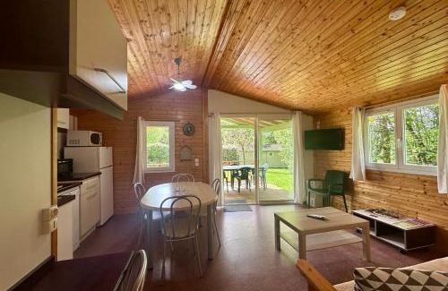 Beynat Ski Chalet | Chalet de 4 pers - Lac de Miel à 500m - Beynat - Parking Piscine