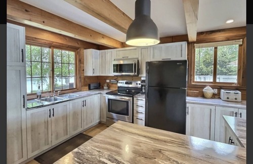Nominingue Ski Chalet | Chalet de Luxe sur le Grand-lac Nomingue