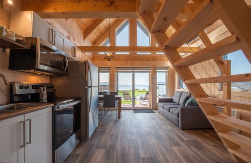 Gaspe Cabin | Chalet double arrière style suisse