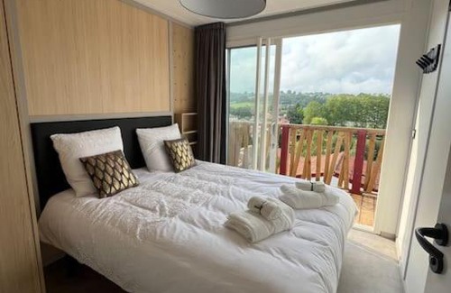 Hasparren Ski Chalet | Chalet Eguzkitsua 3 étoiles avec piscine et barbecue - pays basque -