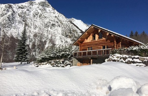 Chantelouve Ski Chalet | Chalet en rondins le Bécan tout proche des Ecrins