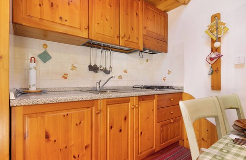 Ragoli Apartment | Chalet 'Fresia' with Mountain View, Shared Garden and Wi-Fi