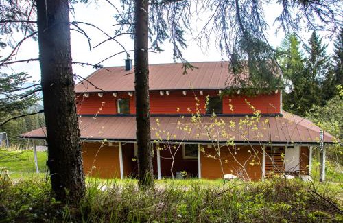 Pack House | Chalet Hebalm