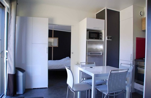 Meirgoorhoeve Ski Chalet | Chalet in Baalse Hei with Modern Comforts