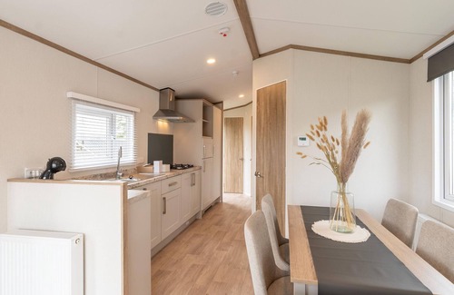 Vlissegem Ski Chalet | Chalet in De Haan near Sandy Beaches