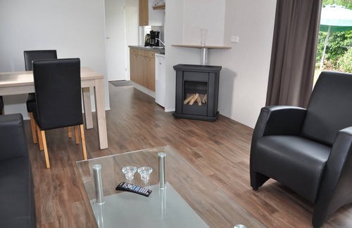 Baarle-Nassau Ski Chalet | Chalet in Parc de Kievit with Private Garden