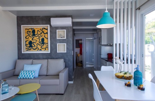 Tamarit House | Chalet in Spain with Modern Amenities