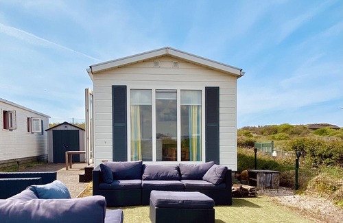 IJmuiden Ski Chalet | Chalet in the dune edge within walking distance of the beach