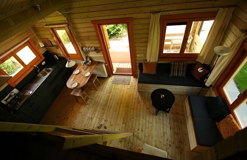 Zoutkamp Ski Chalet | Chalet Kwikstaart on small-scale nature campsite 't Ol Gat