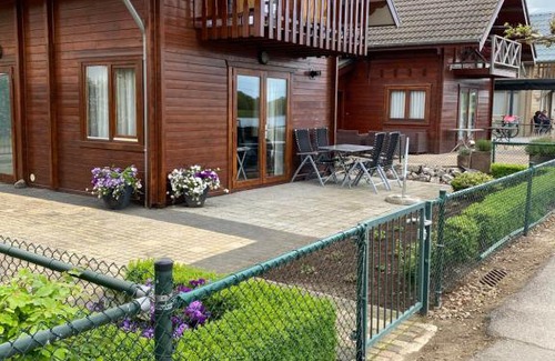 Maaseik Ski Chalet | Chalet La Meuse