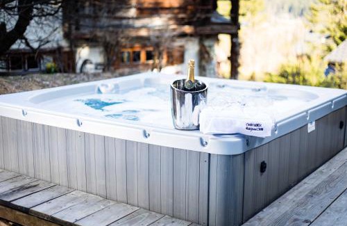 Chamonix City Centre Ski Chalet | Chalet La Source - Chamonix All Year