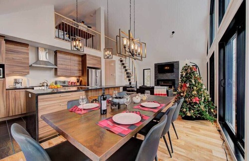 Notre-Dame-Auxiliatrice-de-Buckland Ski Chalet | Chalet Le Grizzly spa