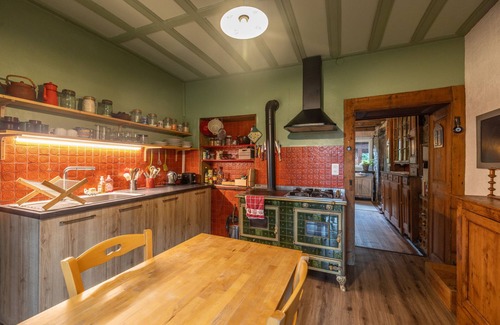 Araches-la-Frasse Ski Chalet | Chalet 'Magnifique Aux Carroz' with Mountain View, Private Terrace and Wi-Fi