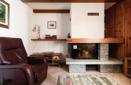 Chironico Apartment | Chalet Nucleo 12 by Quokka 360 - bouldering temple in Chironico