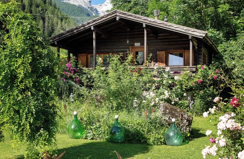 Forno di Zoldo Ski Chalet | Chalet 'Orserose La Bilancia' with Mountain View, Shared Terrace and Wi-Fi