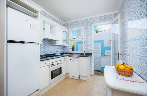 Alcudia Ski Chalet | Chalet 'Sa Marina De Port De Alcudia' with Private Terrace, Wi-Fi and Air Conditioning