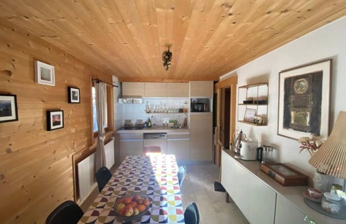 Chamoson House | Chalet sleeps 12 - exceptional view - close to the slopes and thermal baths