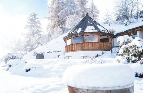 Chamoson House | Chalet sleeps 12 - exceptional view - close to the slopes and thermal baths