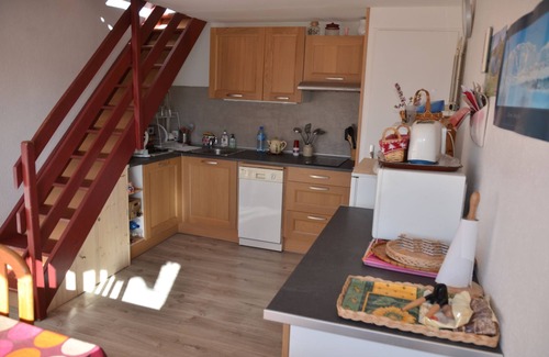 Les Angles Ski Chalet | Chalet Triplex cosy quiet edge of forest and close to shops 6 pers + BB