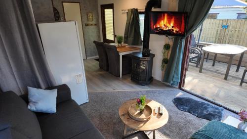 Municipality of Aa en Hunze Other | Chalet Vuurvos - gelegen in Drenthe met prachtig wandel en fiets gebied
