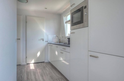 Municipality of Hellevoetsluis House | Chalet with 2 bedrooms and a dishwasher
