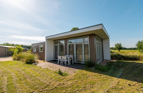 Municipality of Hellevoetsluis House | Chalet with 2 bedrooms and a dishwasher