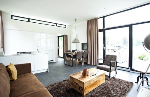 Halfweg House | Chalet with 2 bedrooms and a terrace